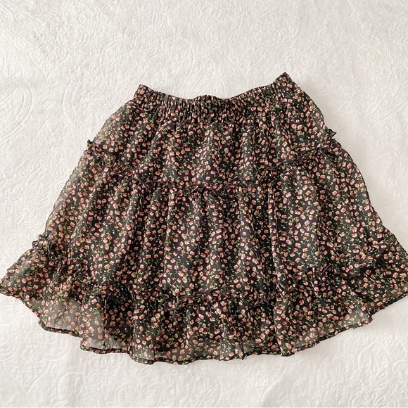 Ditsy Floral Print Multi-tiered Skirt - Picture 3 of 10